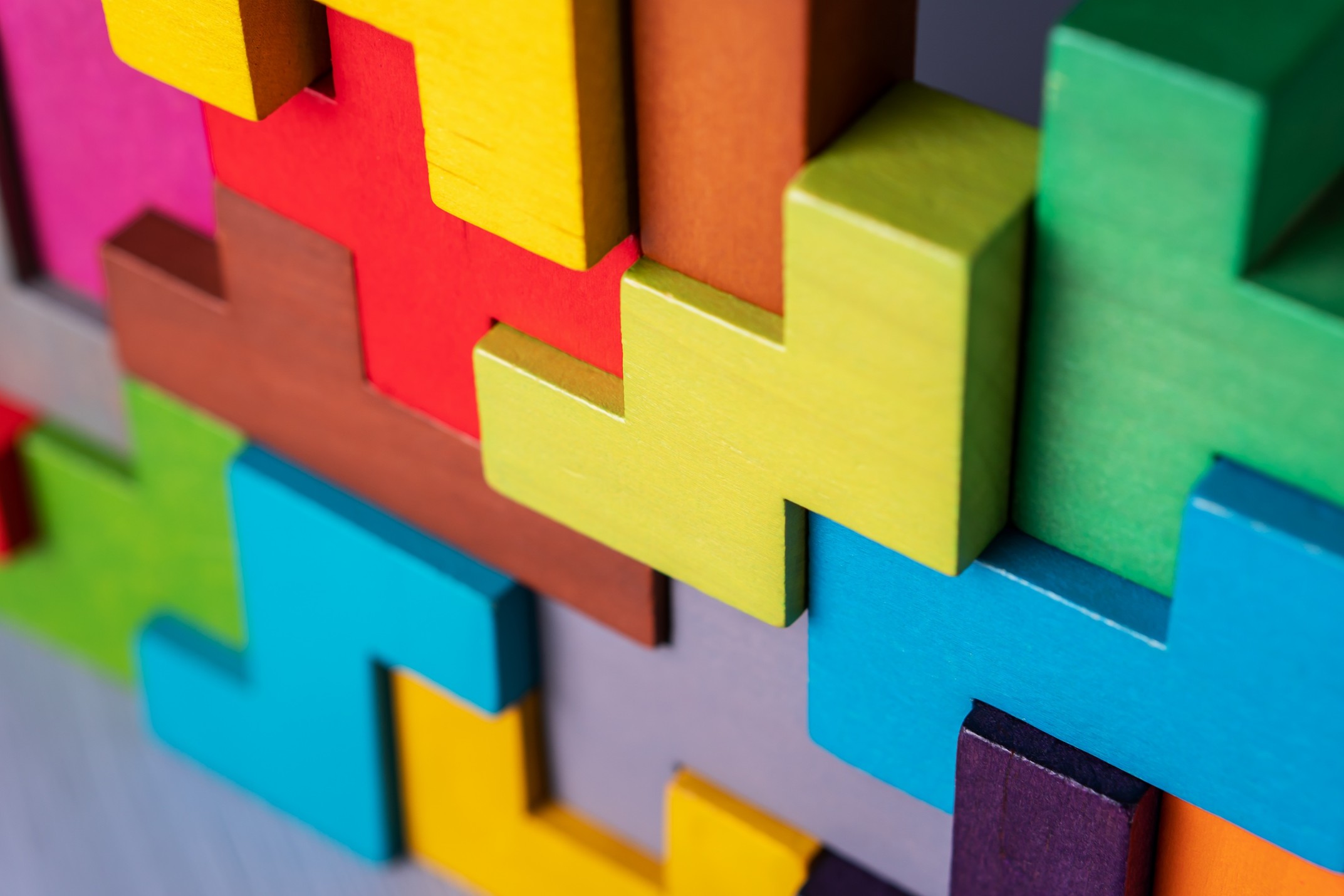 Multicoloured blocks that fit together